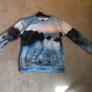 Sweatshirt or Sweater